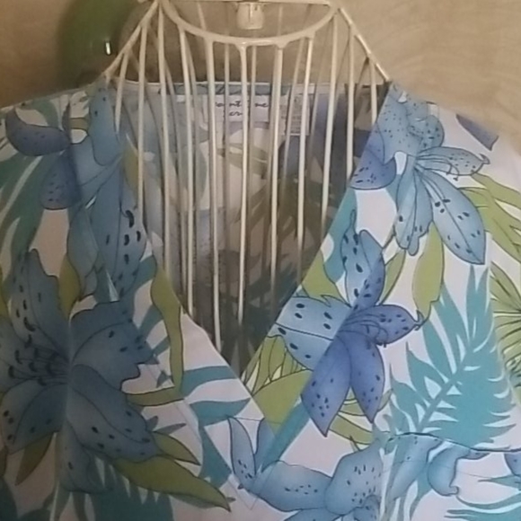 Point one tropical scrub with front pockets - Picture 3 of 5